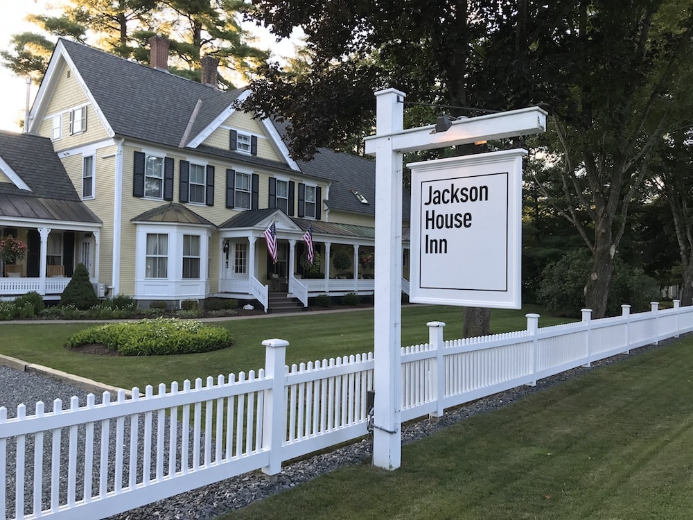 Jackson House Inn, one of the leading Woodstock, VT Hotels, is a great place to relax after visiting the Quechee Gorge and Quechee State Park